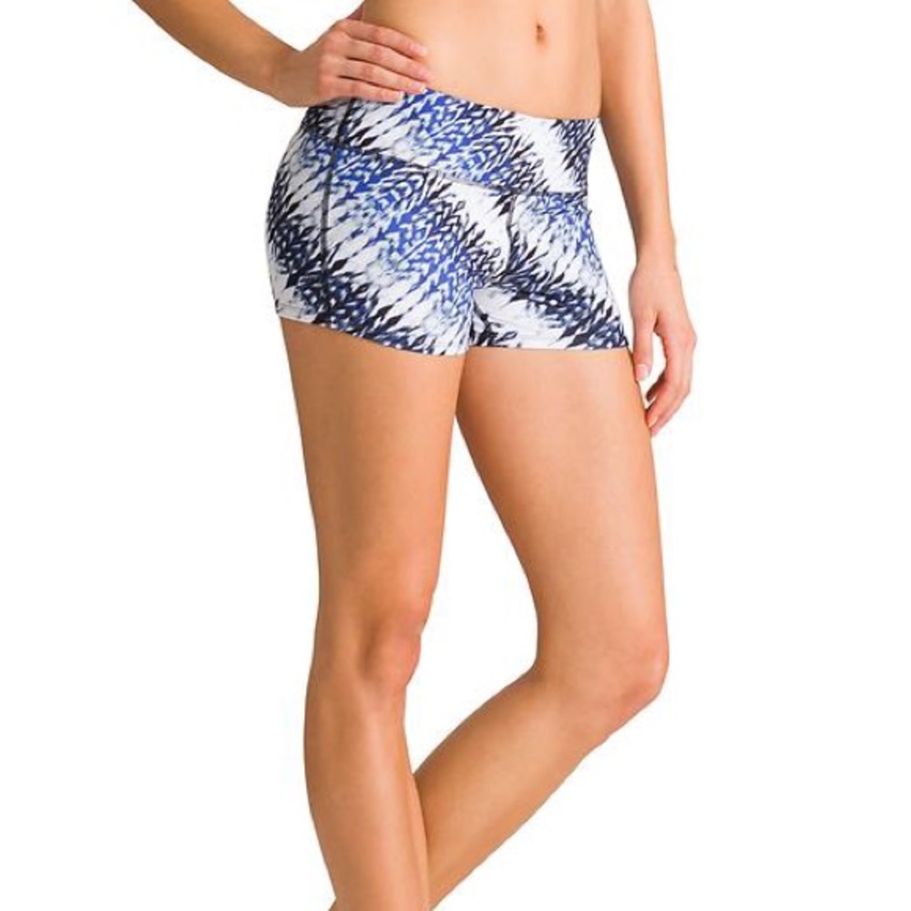 Athleta chaturanga shorts!!